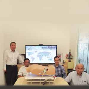 Dr Joseph Chai, CEO, Director; Mr Tracey Tay, COO; Mr Ivan Koo, Project Manager and Mr Peter Ng, Manufacturing Manager, Invivo Medica