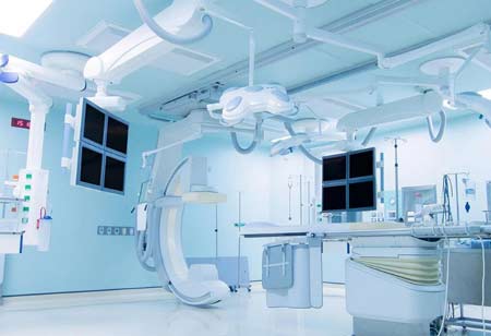 Handheld Fluorescent Molecular Imaging Systems Transforming Real-Time Clinical Visualization